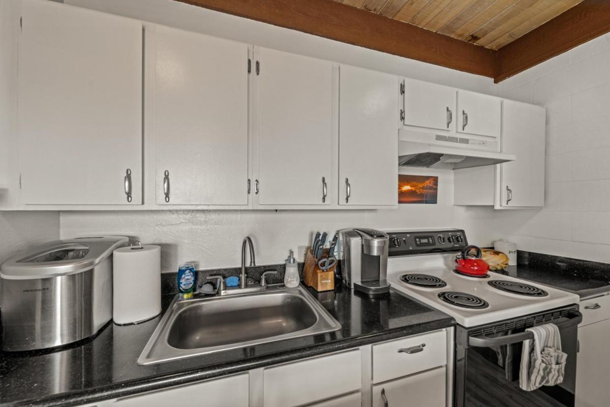 Newly Upgraded 1Br Unit Near Beach Max Of 5 Guests Kailua-Kona Eksteriør billede