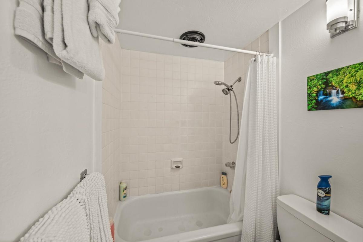 Newly Upgraded 1Br Unit Near Beach Max Of 5 Guests Kailua-Kona Eksteriør billede